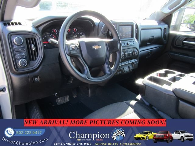 Used 2025 Chevrolet Silverado 2500 Custom w/ Custom Value Package AWD/4WD image 12