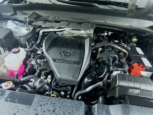 Used 2025 Toyota Grand Highlander XLE image 34