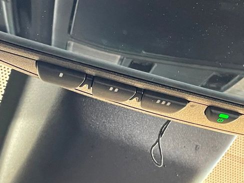 Used 2018 Toyota RAV4 SE w/ Power Extra Value Package image 32