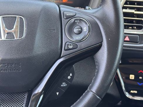 Used 2021 Honda HR-V EX-L image 24
