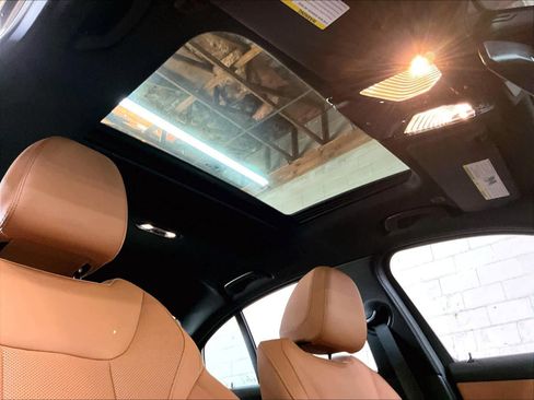 Certified 2025 BMW 330i Sedan image 23