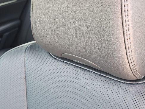 Used 2025 Toyota Camry XSE image 18