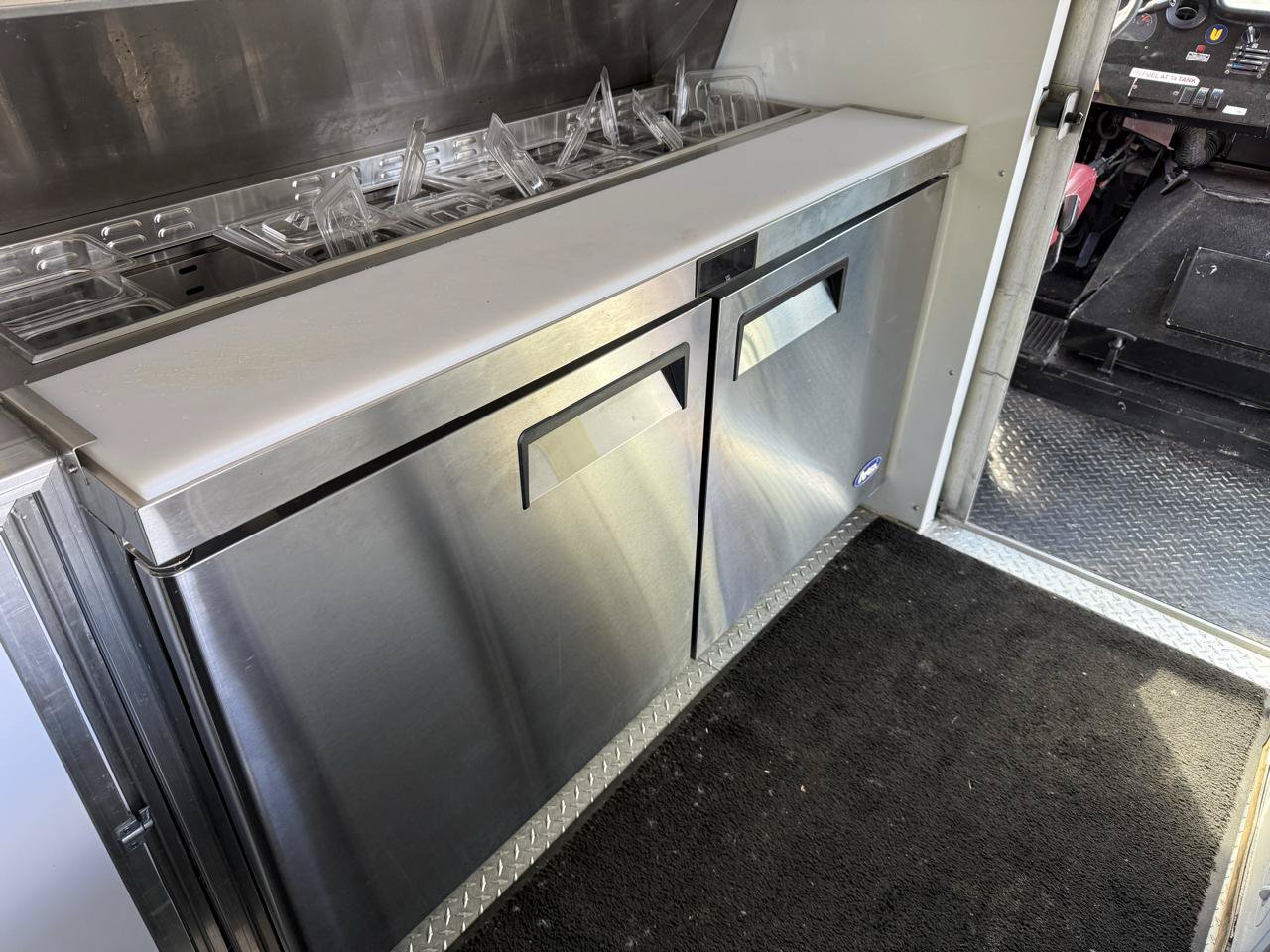 Used 2006 Ford E-350 and Econoline 350 Super Duty RWD image 29