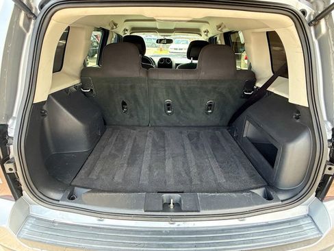 Used 2017 Jeep Patriot Latitude AWD/4WD image 29