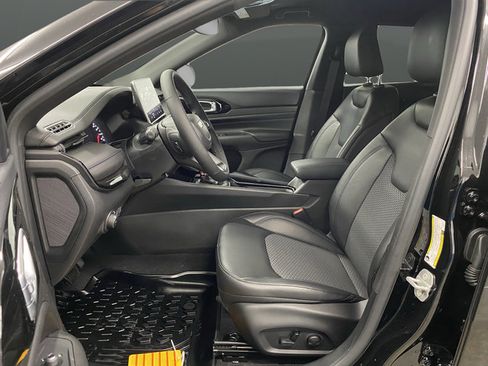 New 2026 Jeep Compass Latitude w/ Quick Order Package 29K AWD/4WD image 4