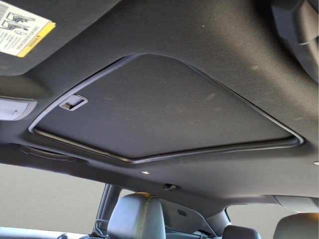 Used 2015 Dodge Challenger R/T Plus RWD image 15