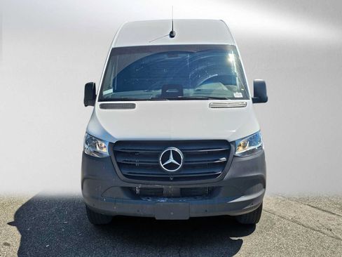 Used 2026 Mercedes-Benz Sprinter 2500 image 8
