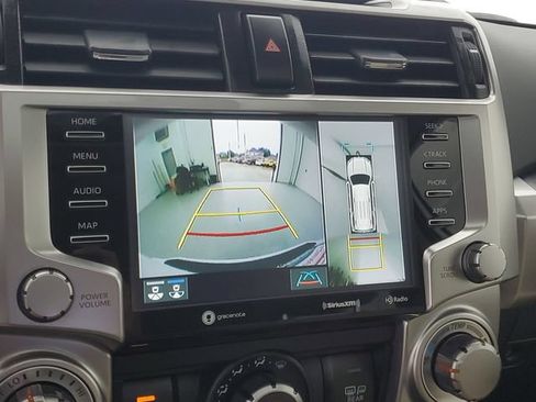 Used 2023 Toyota 4Runner SR5 Premium w/ Moonroof Package RWD image 27