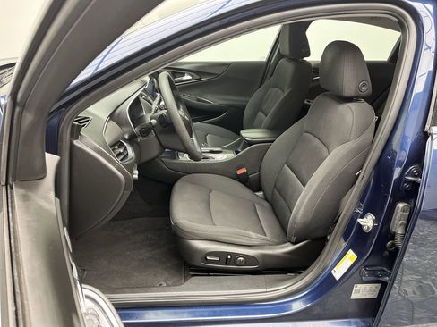 Used 2021 Chevrolet Malibu LT image 8