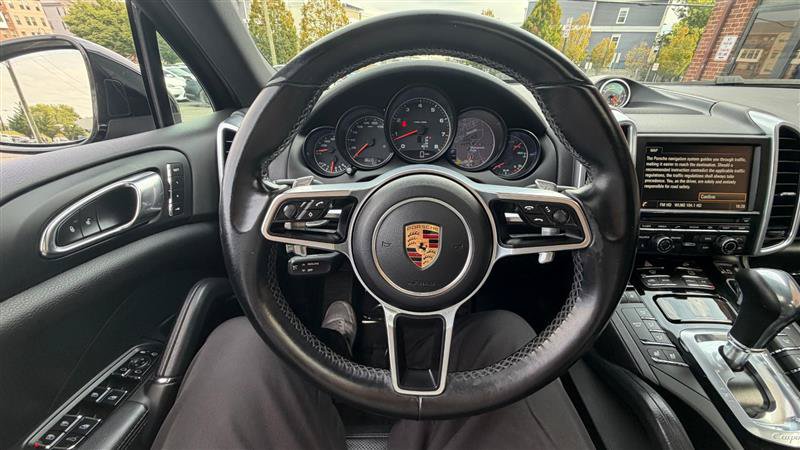 Used 2016 Porsche Cayenne AWD/4WD image 33