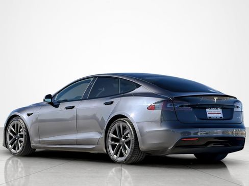 Used 2021 Tesla Model S Plaid image 3