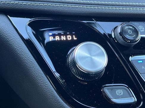 New 2026 Chrysler Pacifica Select image 22