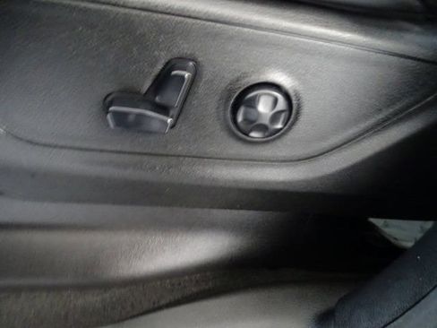 Used 2020 RAM 1500 Big Horn w/ Built-to-serve Edition image 3