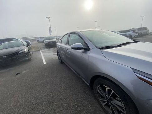 Used 2023 Kia Forte LXS w/ LXS Technology Package image 13