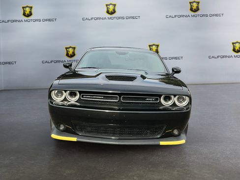 Used 2016 Dodge Challenger SRT image 2