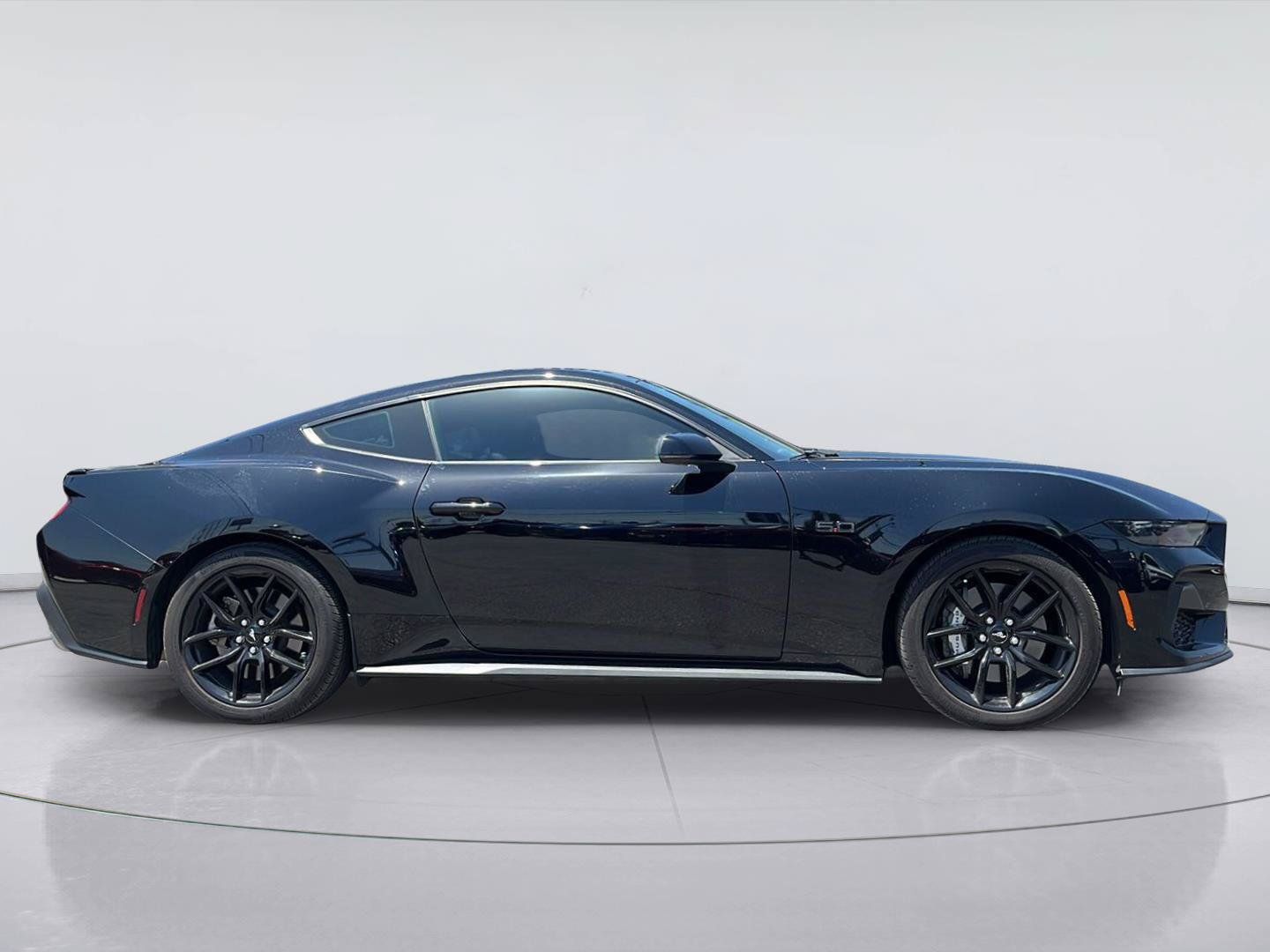 Used 2024 Ford Mustang GT Premium RWD image 2