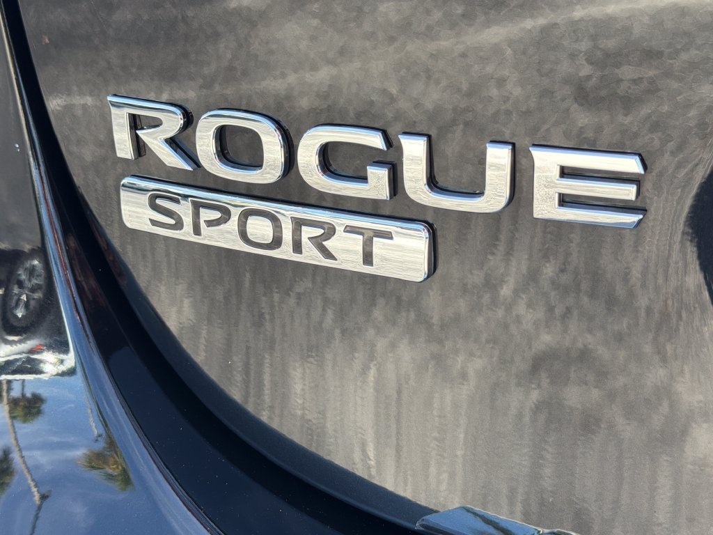Used 2022 Nissan Rogue Sport SV w/ Technology Package AWD/4WD image 10
