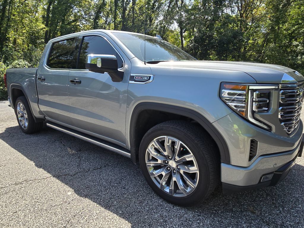 Used 2025 GMC Sierra 1500 Denali AWD/4WD image 10