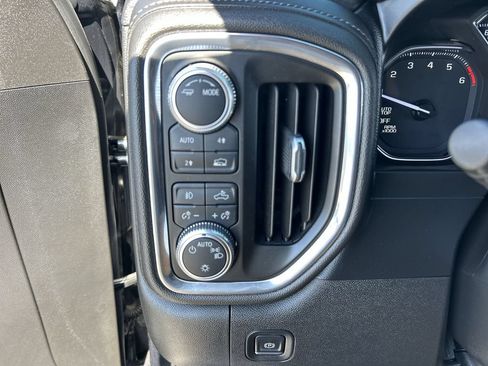 Used 2021 GMC Sierra 1500 Elevation w/ Preferred Package AWD/4WD image 18