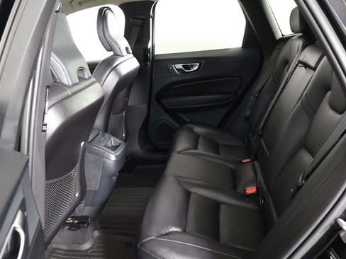 Used 2023 Volvo XC60 B5 Plus w/ Climate Package AWD/4WD image 40
