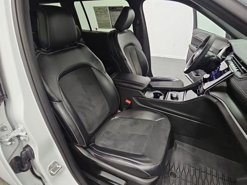 Used 2024 Jeep Grand Cherokee L Laredo RWD image 37