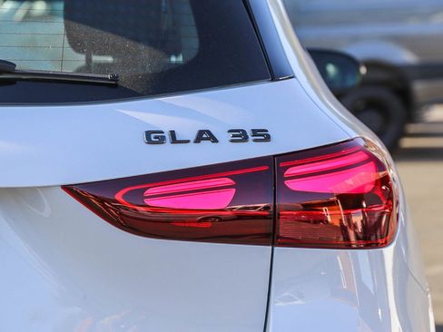 Used 2024 Mercedes-Benz GLA 35 AMG 4MATIC image 10