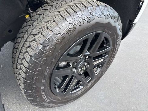 Used 2025 Chevrolet Silverado 1500 LT Trail Boss w/ Protection Package image 31