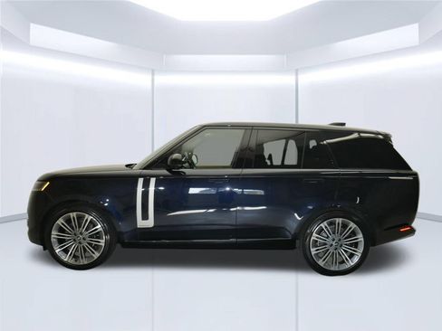 Used 2025 Land Rover Range Rover Autobiography AWD/4WD image 2
