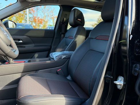 New 2026 Nissan Kicks SR w/ SR Premium Package image 15