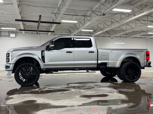 Used 2024 Ford F450 Platinum w/ Camper Package AWD/4WD image 37