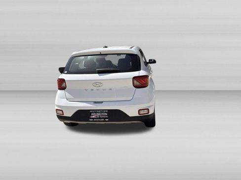 Used 2024 Hyundai Venue SE FWD image 6