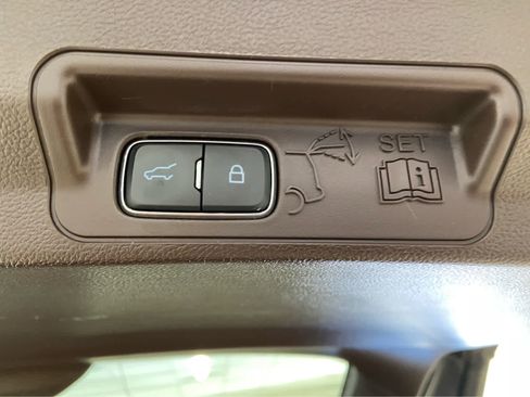 Used 2022 Ford Explorer King Ranch w/ Class IV Trailer Tow Package image 11