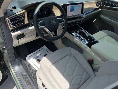 New 2026 Volkswagen Atlas SE FWD image 13