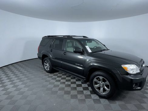 Used 2008 Toyota 4Runner Limited AWD/4WD image 2