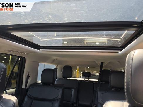 Used 2025 Ford Expedition Max Platinum w/ Driver's Package AWD/4WD image 8