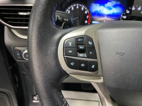 Used 2021 Ford Explorer XLT w/ Equipment Group 202A image 16