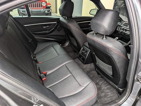 Used 2018 BMW 330i Sedan w/ Convenience Package RWD image 29