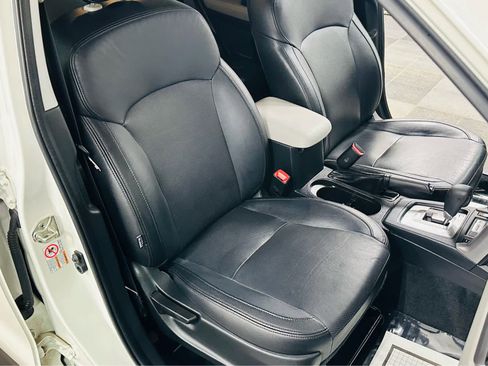 Used 2018 Subaru Forester 2.5i Premium w/ All-Weather Package image 24