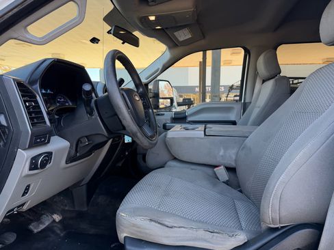 Used 2019 Ford F250 XLT w/ XLT Value Package image 19