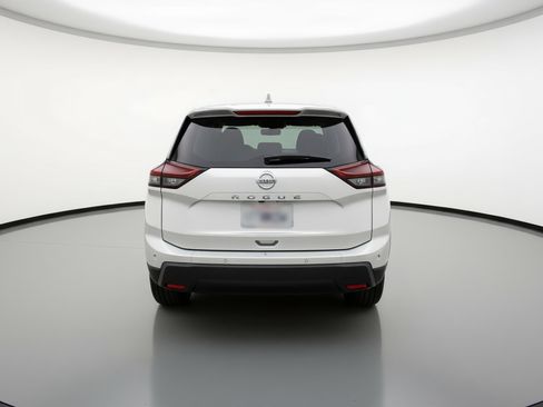 Used 2025 Nissan Rogue SV image 7