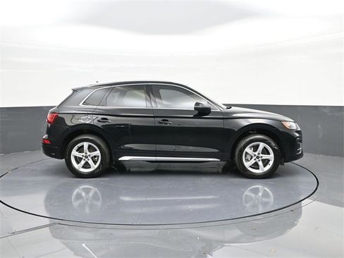 Used 2024 Audi Q5 2.0T Premium image 25