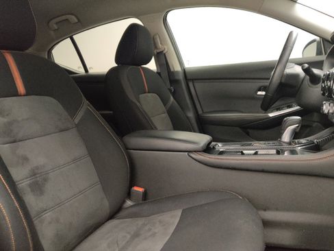 Used 2022 Nissan Sentra SR w/ Midnight Edition image 19