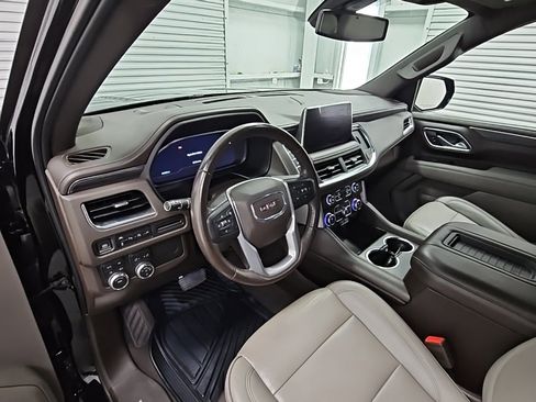 Used 2022 GMC Yukon XL SLT image 11