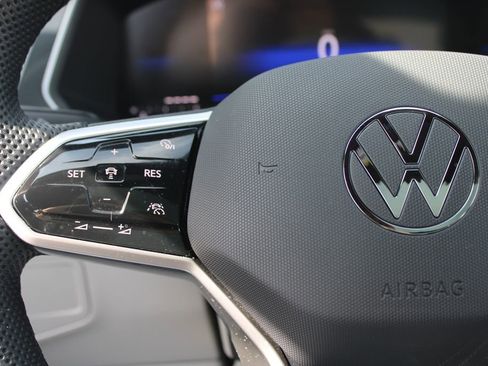 Certified 2024 Volkswagen Tiguan SE R-Line w/ MDO Package, Two-Row image 13