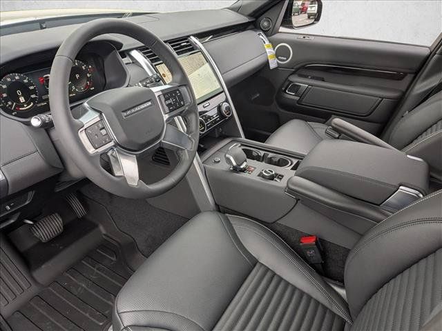 Used 2025 Land Rover Discovery S AWD/4WD image 3
