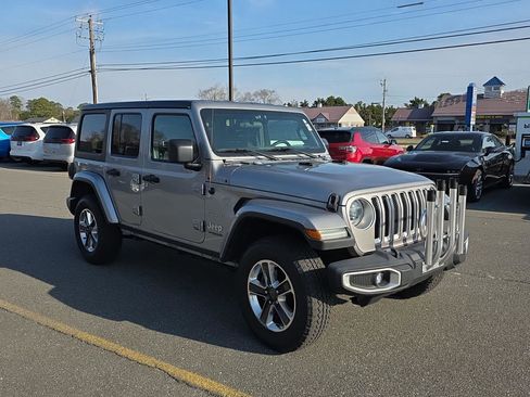 Used 2019 Jeep Wrangler Unlimited Sahara w/ Dual Top Group image 3