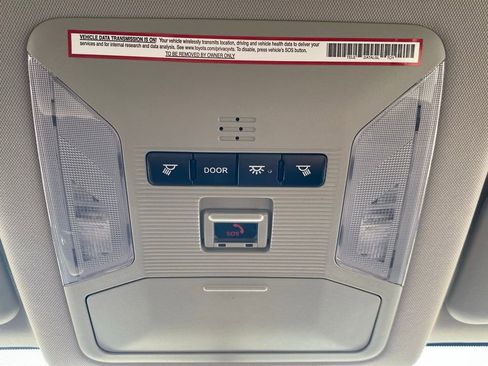 Used 2021 Toyota RAV4 LE image 25