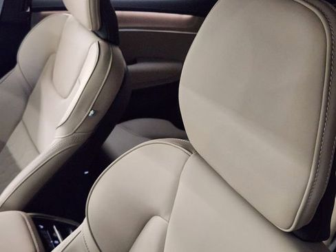 New 2026 Volvo XC90 T8 Plus w/ Protection Package Premier image 15