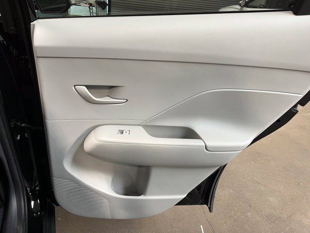 Used 2025 Hyundai Kona SEL FWD image 13