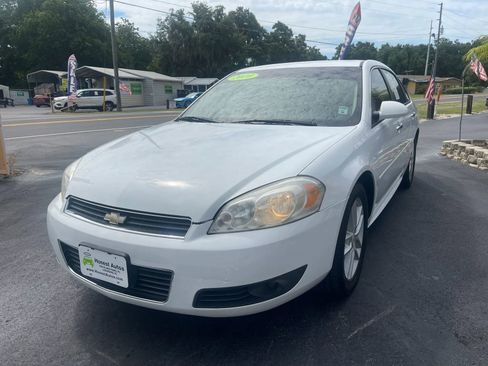 Used 2010 Chevrolet Impala LTZ FWD image 4